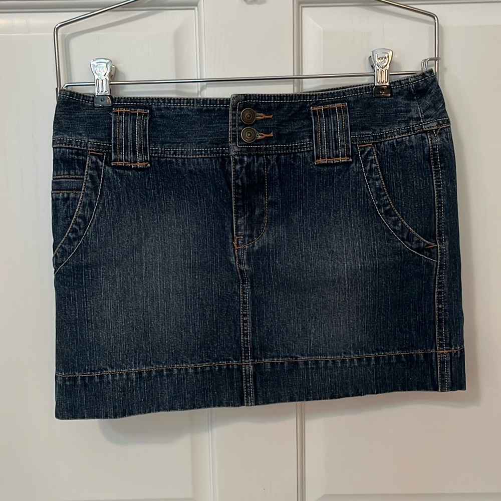 SO medium wash jean mini skirt size 5